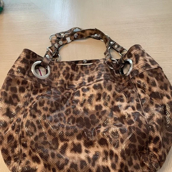 Steve Madden Large Leopard print tote - Picture 3 of 9